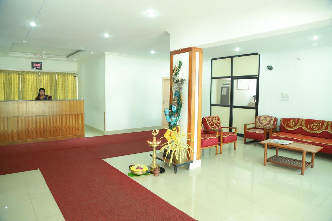 Hotel Nandanam Guruvāyūr 外观 照片
